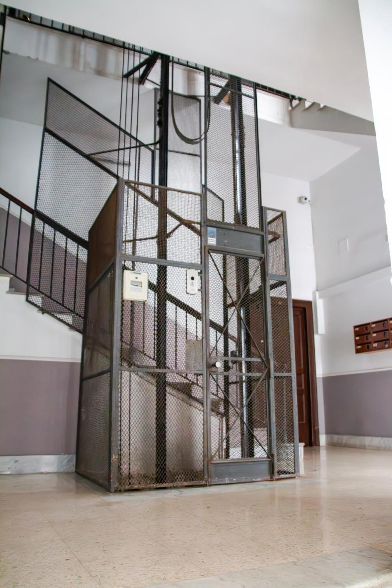 Apartamento Dimora Bernini Nápoles Exterior foto
